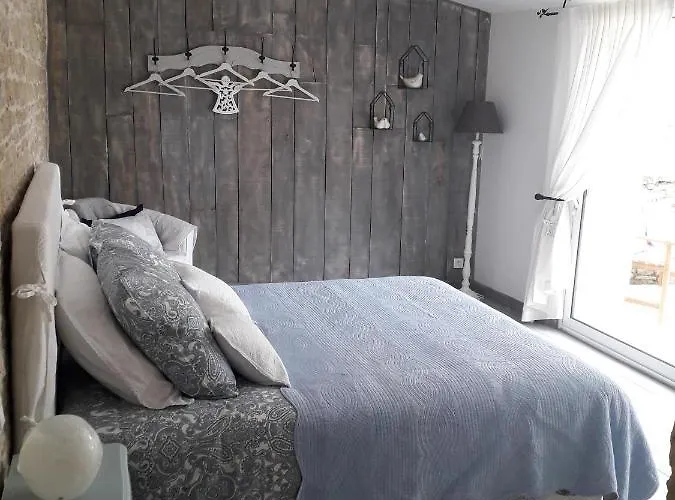 L' Oiseau Bleu Gasthuis Bazoges-en-Pareds